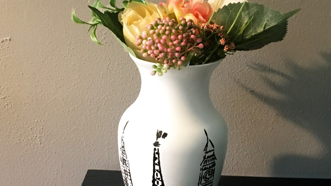 Vase 9